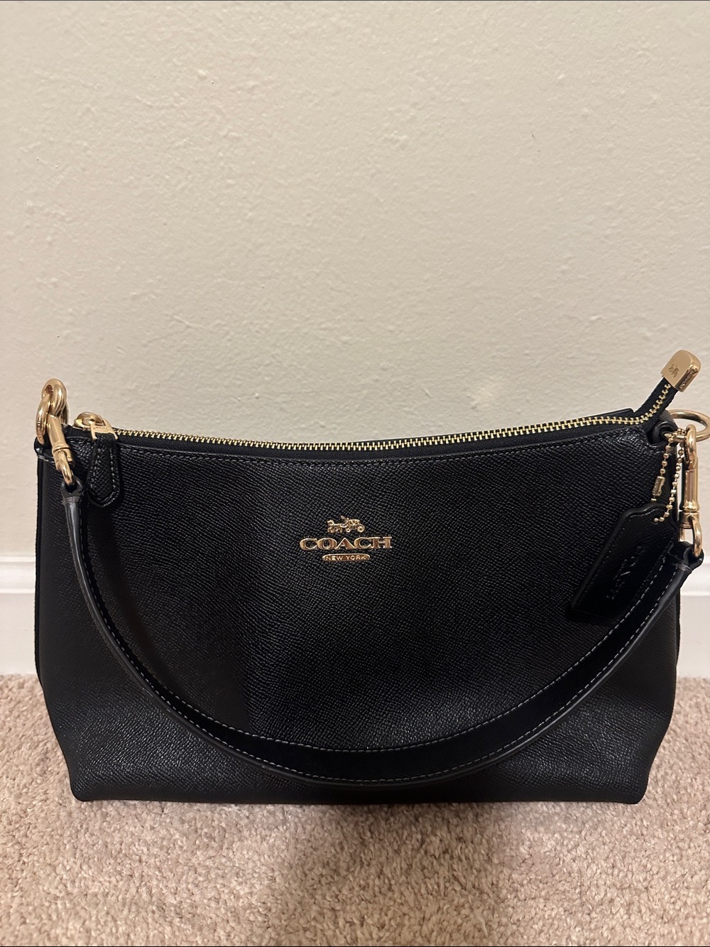 Coach Black Leather shoulder bag with Gold Hardware